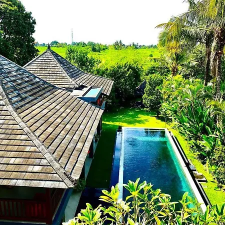Tranquil 4Br Villa Tanah Lot